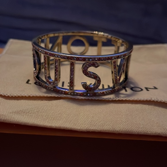 Louis Vuitton brassiere Preloved bracelet bangle beautiful condition.. - Picture 4 of 7